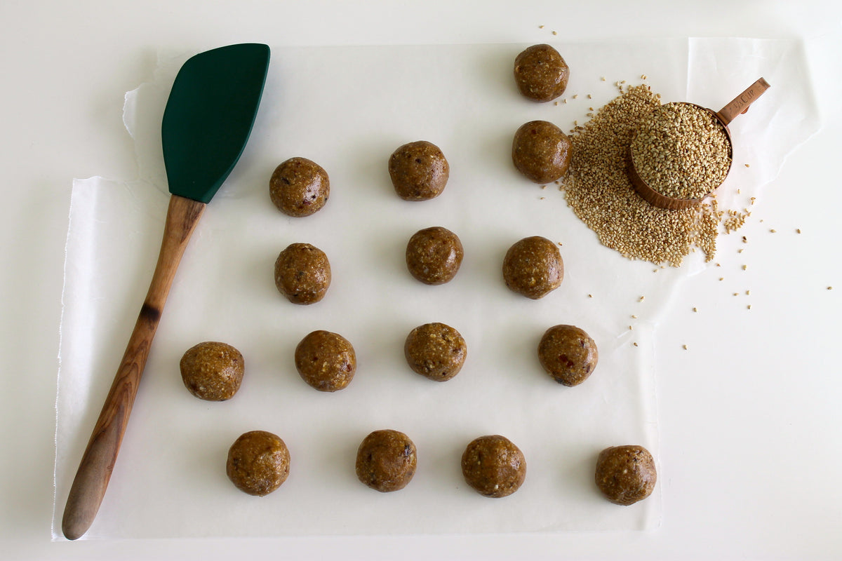 CRUNCHY SESAME PROTEIN BALLS – Seedible